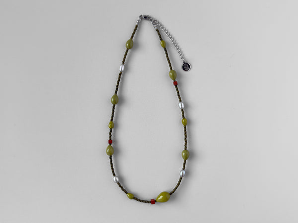 Castelvetrano Necklace: Pearl